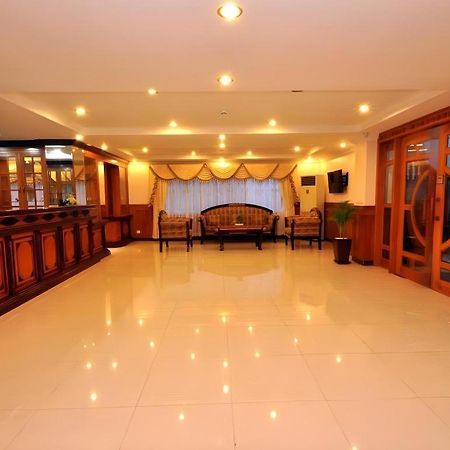 Jun Yue Hotel Phnom Penh Exterior photo