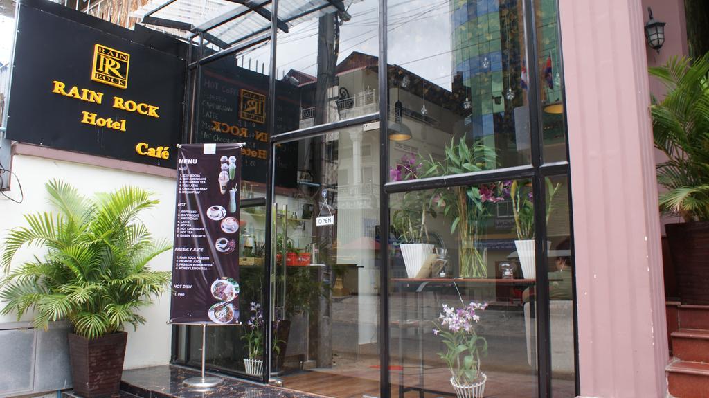 Jun Yue Hotel Phnom Penh Exterior photo